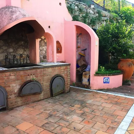 Regina Di Capri - Acquaviva - *