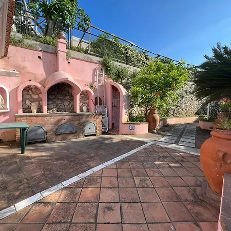 Regina Di Capri - Acquaviva - * Marina Grande (Capri)