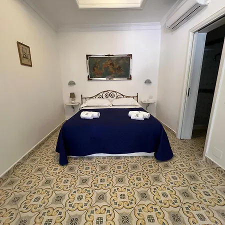 Regina Di Capri - Acquaviva - Marina Grande (Capri)