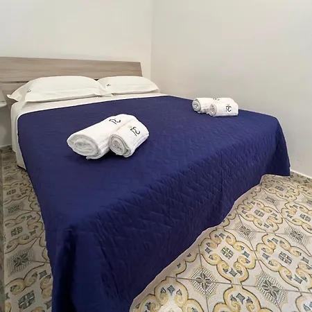 Regina Di Capri - Acquaviva - * Marina Grande (Capri)